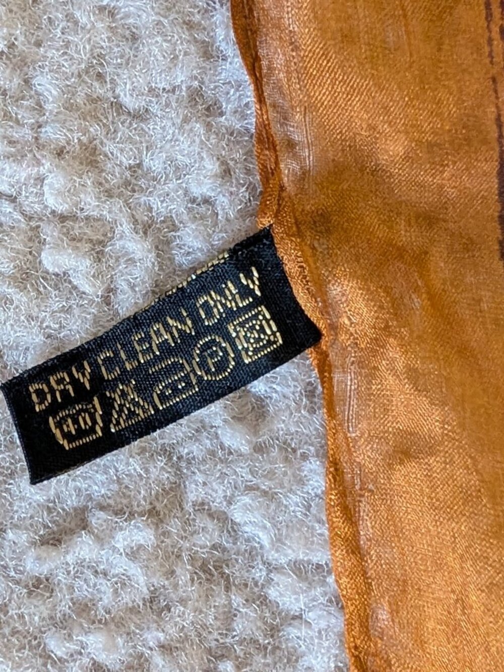 Unbranded 100% Silk Square 38x38 Paisley Print Scarf OS Caramel Brown - Picture 4 of 7